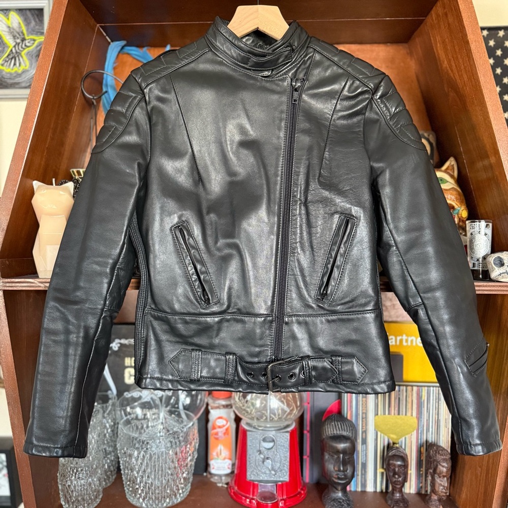 Taurus by Drospo - Vintage Black Leather Motorcycle Jacket Padded Shoulders - xs
